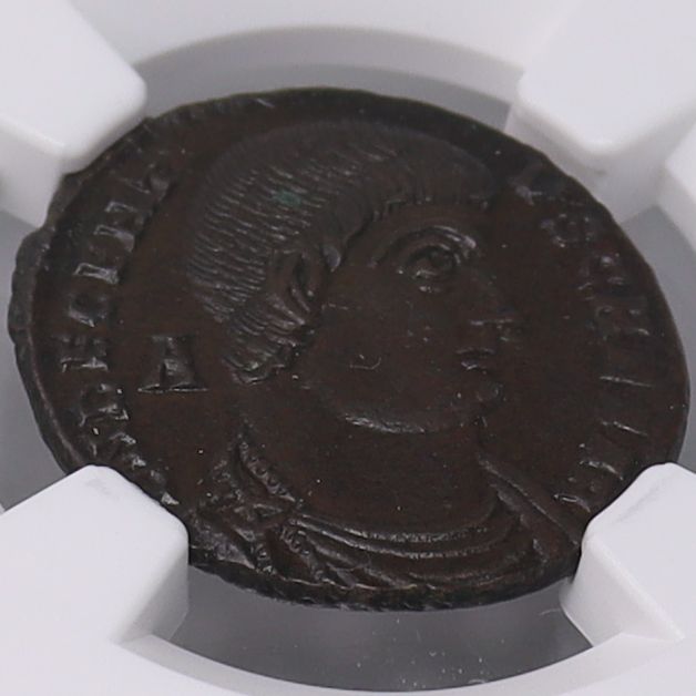 AD350-35年 古代ローマ帝国 デケンティウス 勝利の女神 青銅貨 4.98g 【 NGC Ch AU★ ダブル5 唯一の星付 】