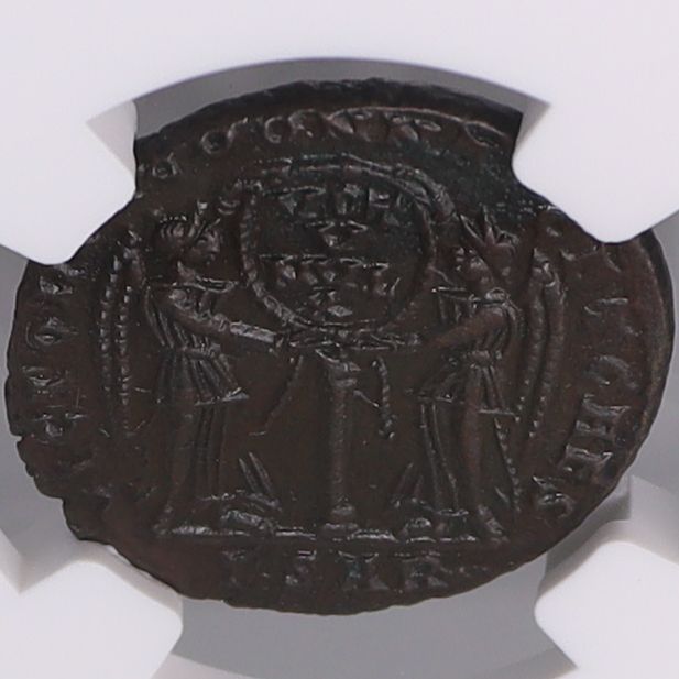 AD350-35年 古代ローマ帝国 デケンティウス 勝利の女神 青銅貨 4.98g 【 NGC Ch AU★ ダブル5 唯一の星付 】
